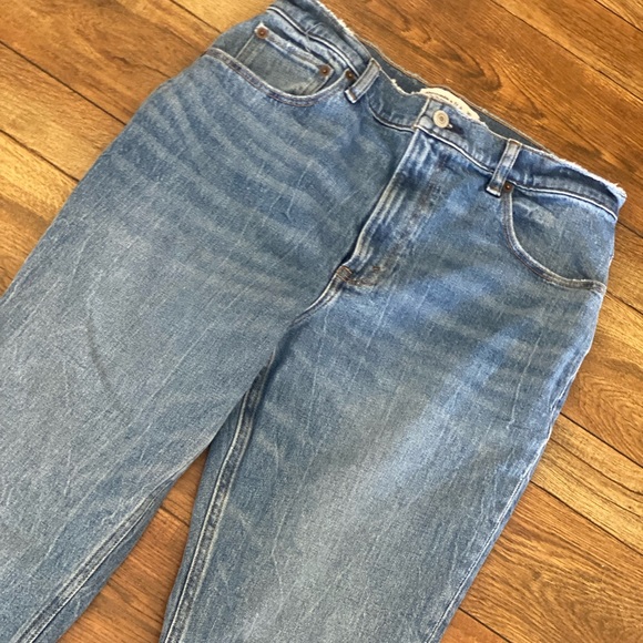 Abercrombie & Fitch Ultra High Rise Vintage Flare Jeans - Picture 8 of 12